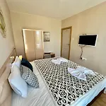 Messembria Palace - Menada Апартамент *