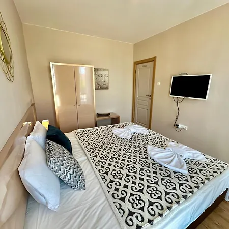 Messembria Palace - Menada Apartament *