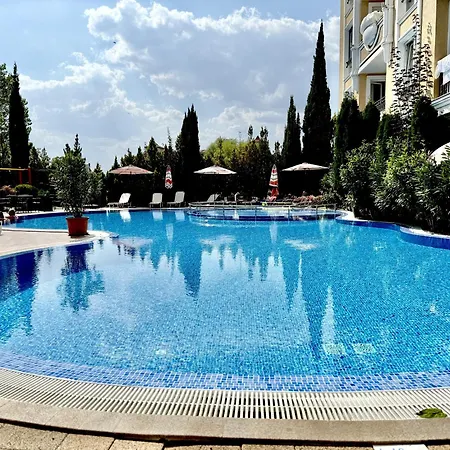 Messembria Palace - Menada