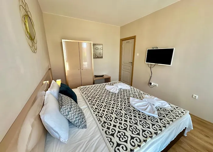 Messembria Palace - Menada Apartmán *