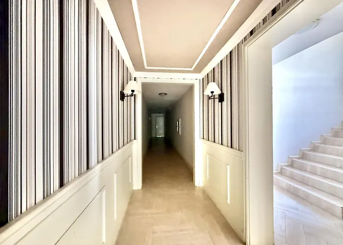 Messembria Palace - Menada Apartment